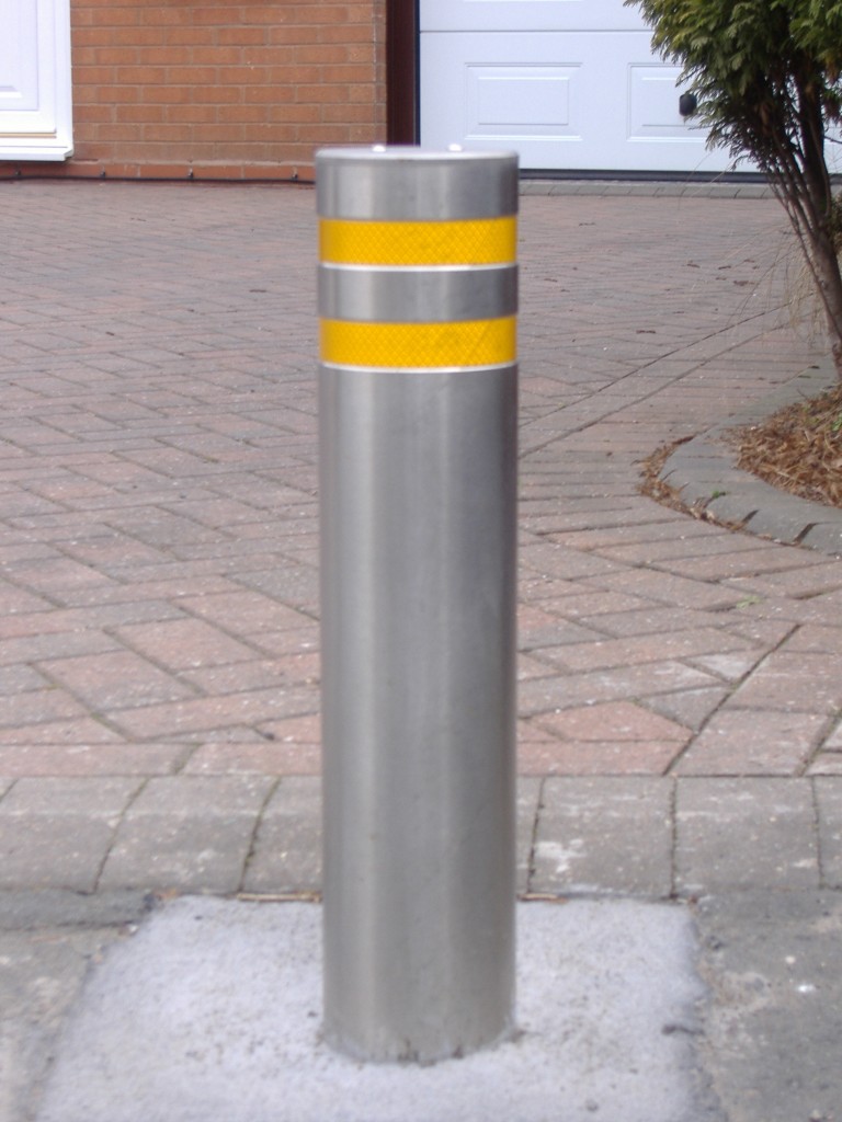 Bollard Genie MKII 008